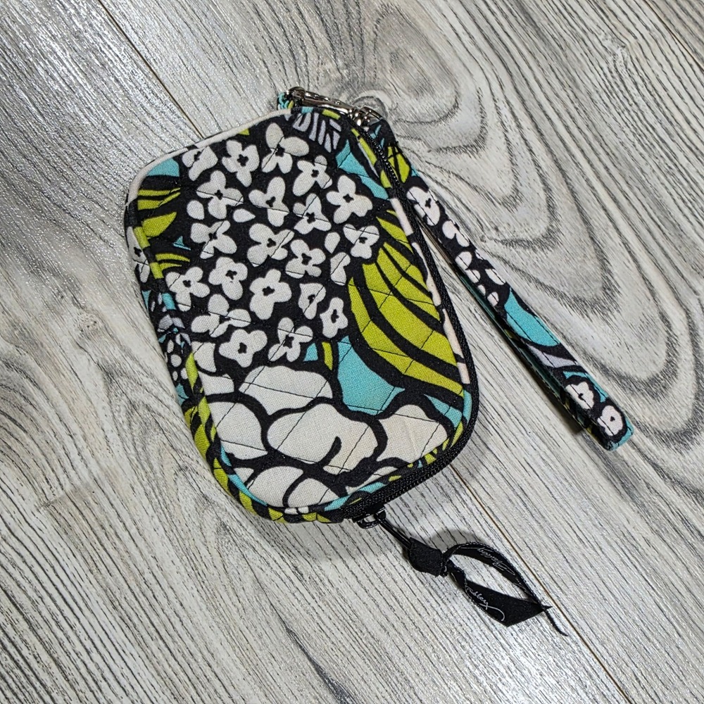Vera Bradley Clip and Zip Small Wristlet in Island Blooms - Picture 2 of 4